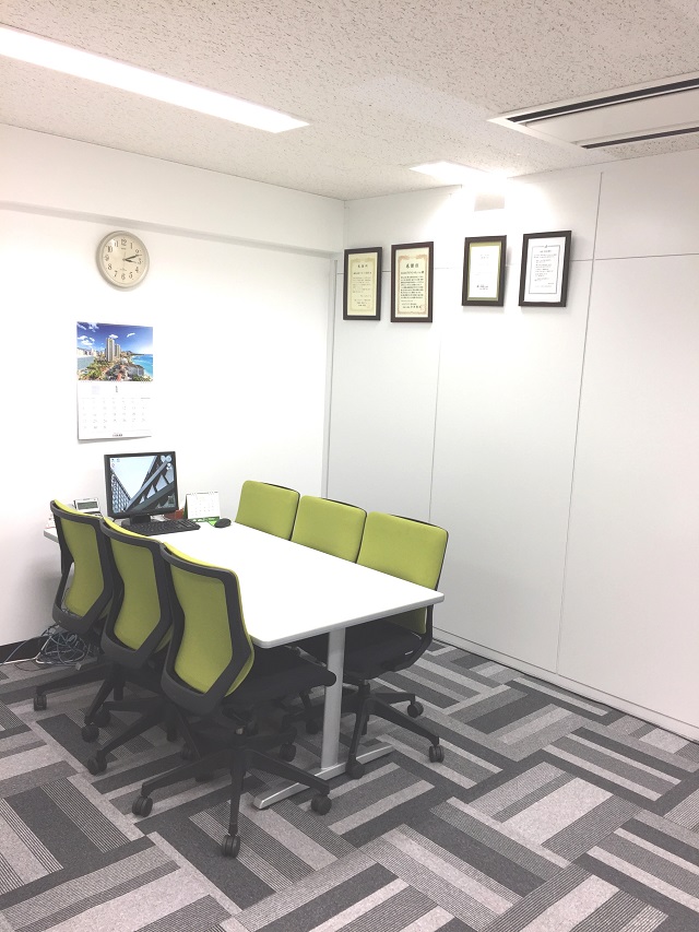 06打合せ左6人掛-3