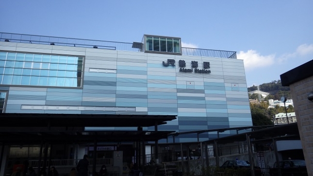 ①006熱海駅180224