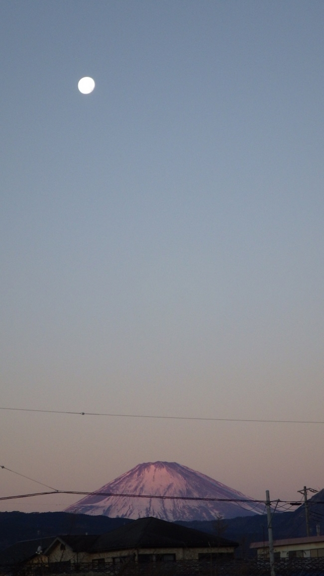 012-2018-01-04月と富士